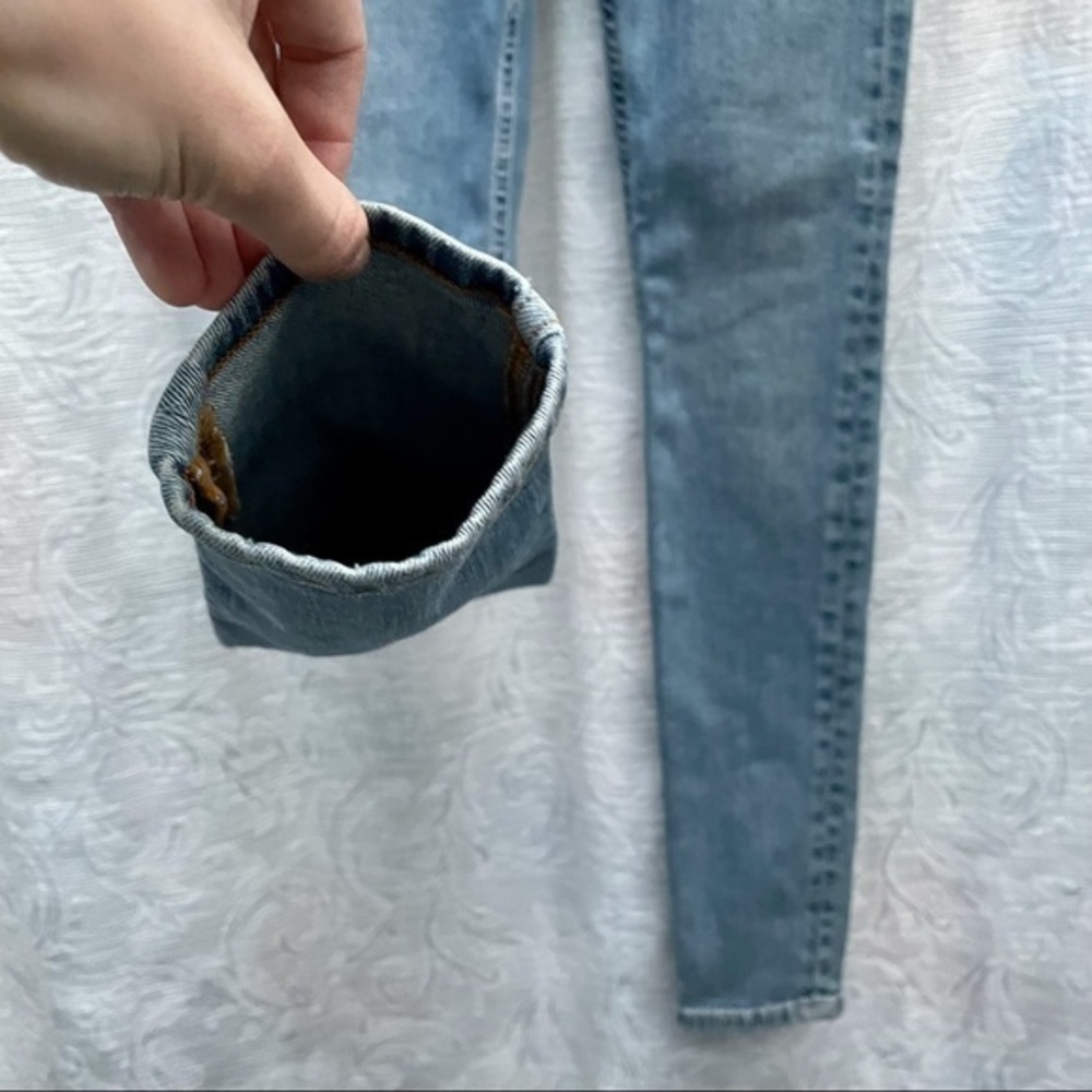 Acne Studios Skinny 5 Midrise Jeans in Vintage Wash - Picture 5 of 8